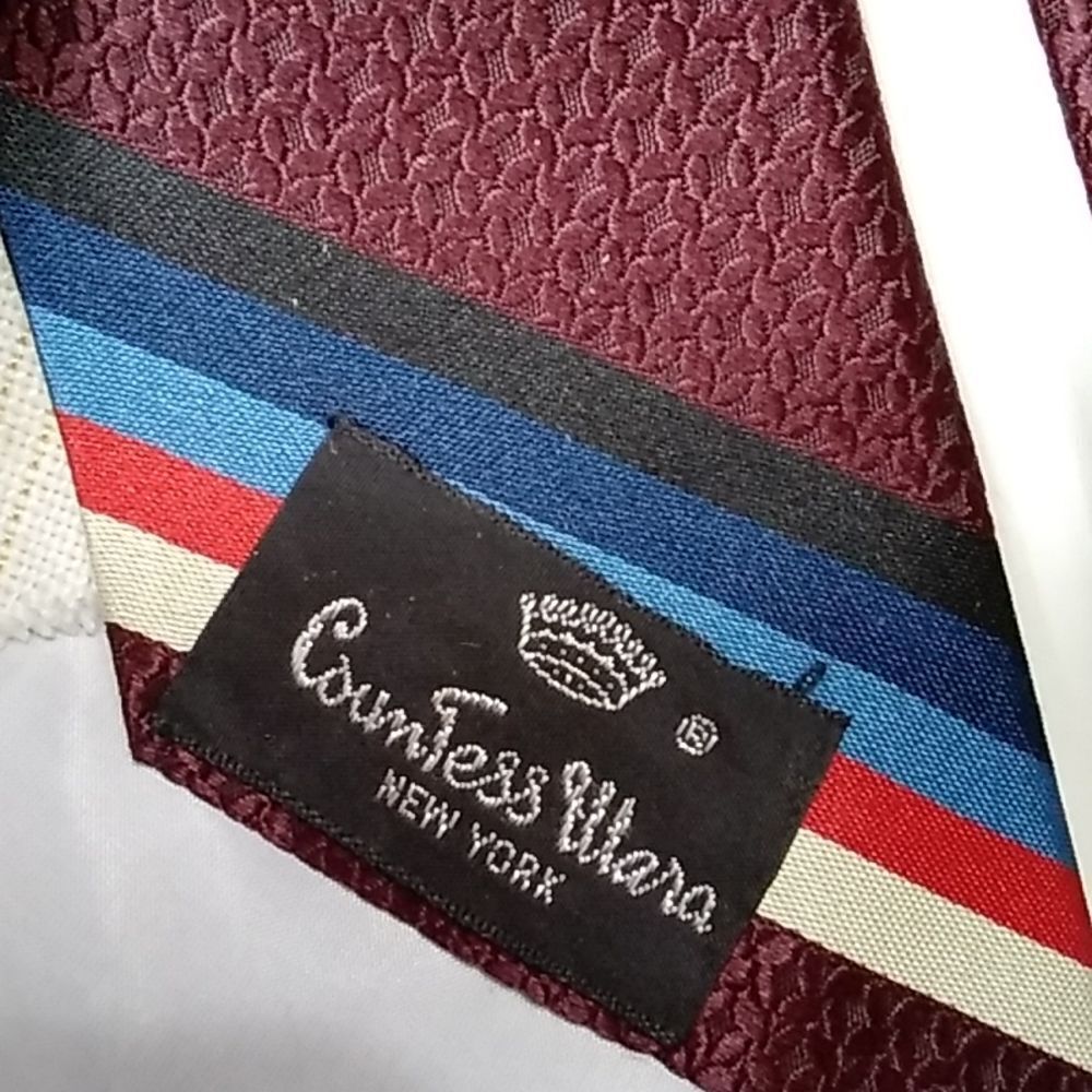 VINTAGE ROOS ATKINS COUNTESS WARA NEW YORK BURGUNDY MEN'S TIE